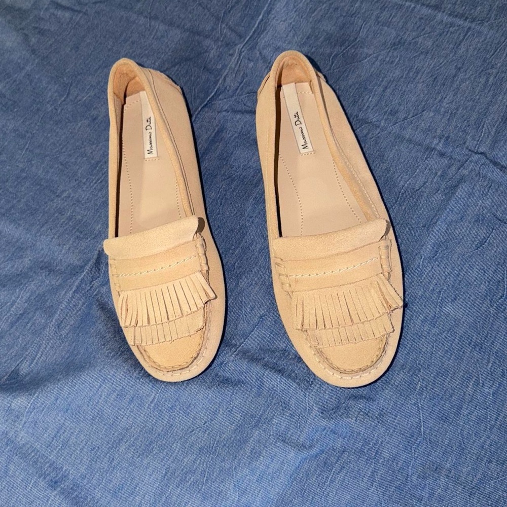 Massimo Dutti Beige Loafers with Fringe Accent